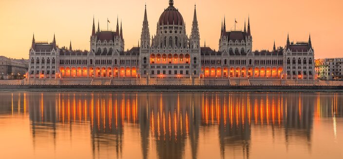Adora -Parlamentsgeb&auml;ude in Budapest, Ungarn