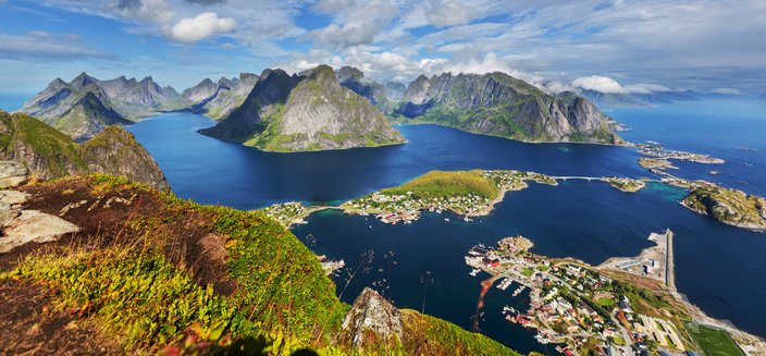 Amadea -Blick auf die Inselgruppe Lofoten, Norwegen