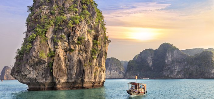 Amadea -Felseninsel in der Halong Bucht, Vietnam