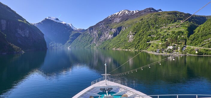Amadea -MS Amadea im Geirangerfjord