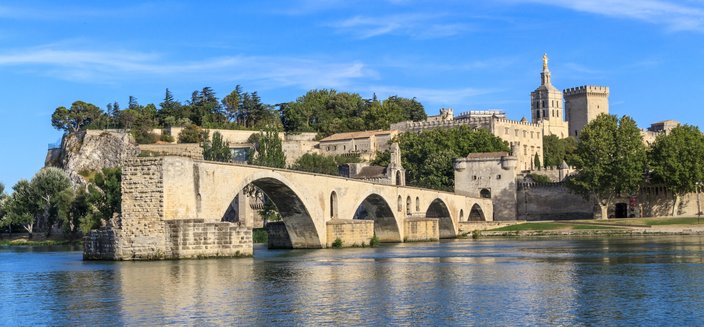 Annabelle -Die Brücke des Heiligen Benezet in Avignon, Frankreich
