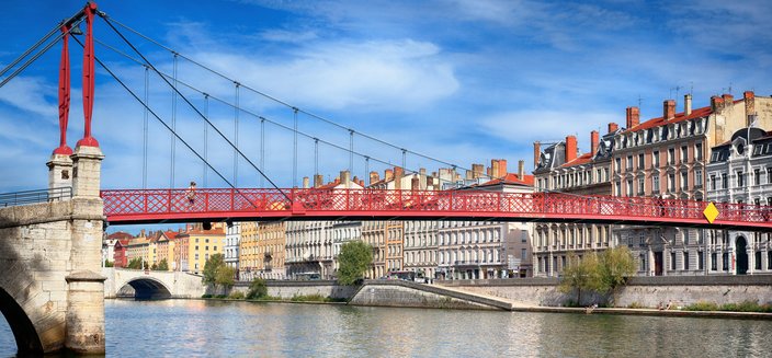 Annabelle -rote Brücke in Lyon, Frankreich