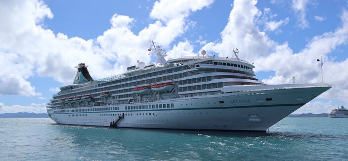 Artania -MS Artania in Airlie Beach