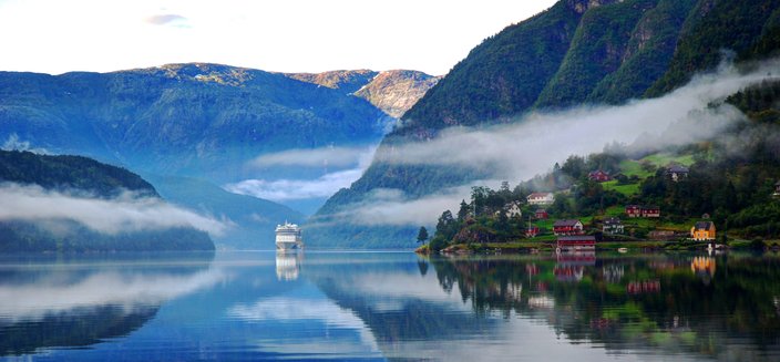 Artania -Ulvik Fjord, Norwegen