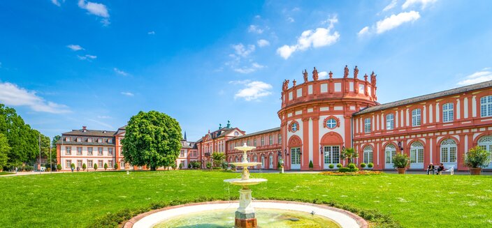 Asara -Wiesbaden, Schlo&szlig; Bibrich