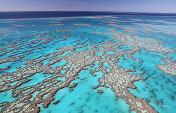 Blick aus der Luft auf das Great Barrier Reef, Australien