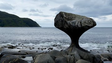 Kannenstein am Strand von Maloy