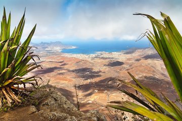 Panoramablick vom Monte Verde über die Bergwelt, São Vicente