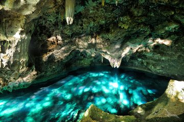 Tropfsteinhöhle in der Dominikanischen Republik