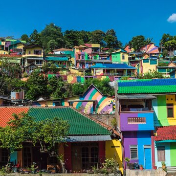 Bunte Häuser in Semarang, Indonesien