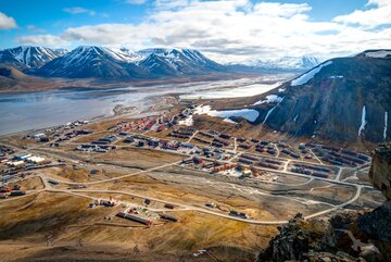 Blick über Longyearbyen, Spitzbergen