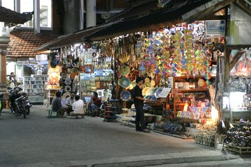 Nachtmarkt in Kuta, Bali, Indonesien