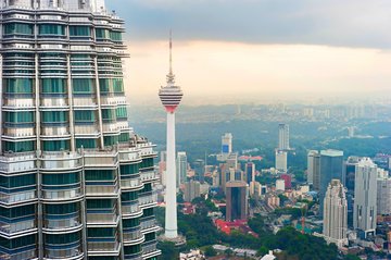 KL Tower und Dächer von Kuala Lumpur, Malaysia