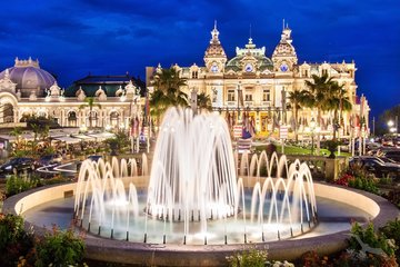 Springbrunnen vor dem Casino in Monte Carlo, Monaco
