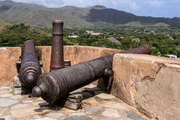 Kanonen in der Burg Santa Rosa de la Eminencia, Venezuela