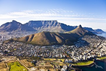 Tafelberg und Kapstadt aus der Vogelperspektive, Südafrika