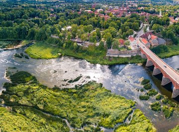 Brücke am Wasserfall Ventas Rumba in Kuldiga, Lettland