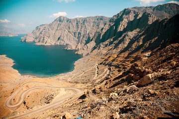 Blick über eine Bucht vom Khor Najid Aussichtspunkt, Musandam