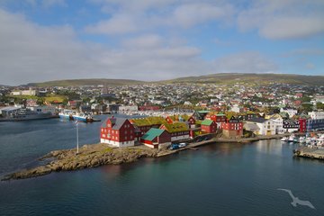 Hafen und Hinterland von Thorshavn, Färöer Inseln, Dänemark