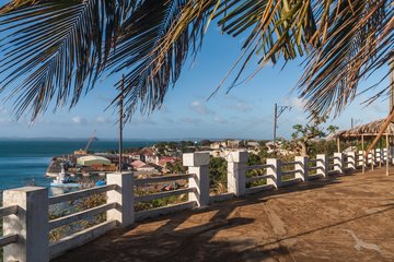 Strandpromenade und Hafen Antsirananas, Madagaskar