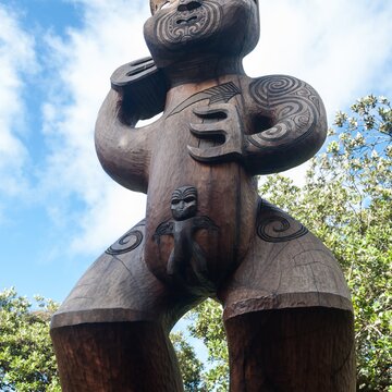 Geschnitzte Maori Holzfigur, Neuseeland