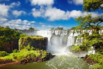 Iguassu-Wasserfälle an der Grenze zwischen Argentinien und  Brasilien