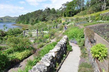 Gepflegter Garten in Schottland