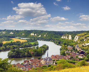 Blick vom Schloss Vascoeuil auf Les Andelys, Frankreich