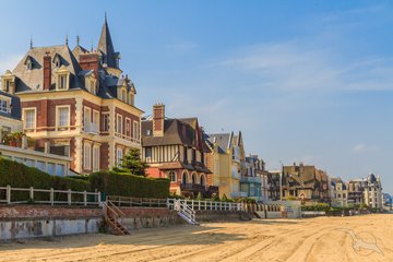 Villen am Strand Deauvilles, Frankreich