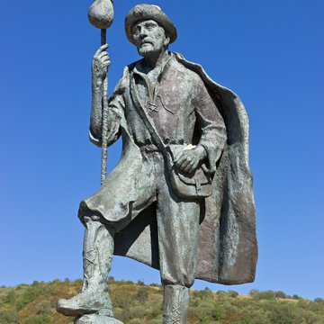 Statue auf dem Jakobsweg in Santiago de Compostela, Spanien