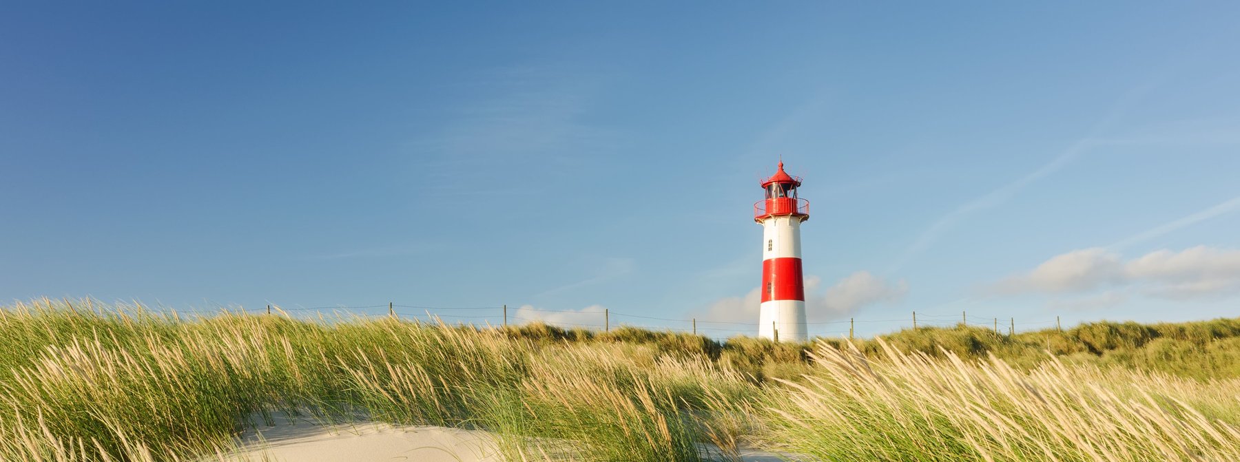 Leuchtturm in den Dünen