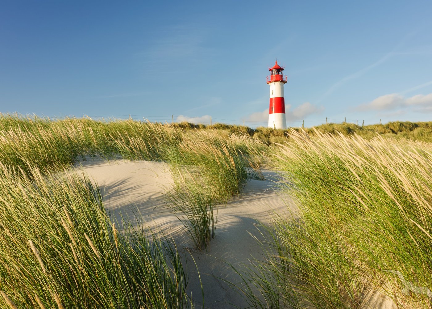 Leuchtturm in den Dünen