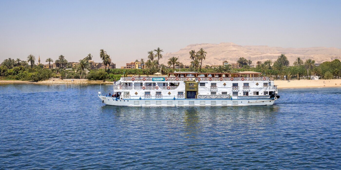 Club Vision, First Class