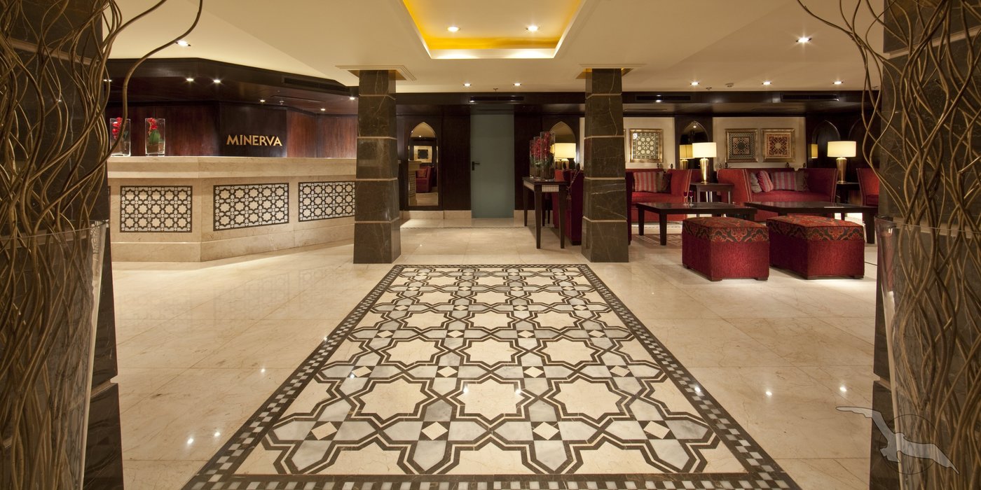 Lobby auf dem Nilschiff MS Steigenberger Minerva