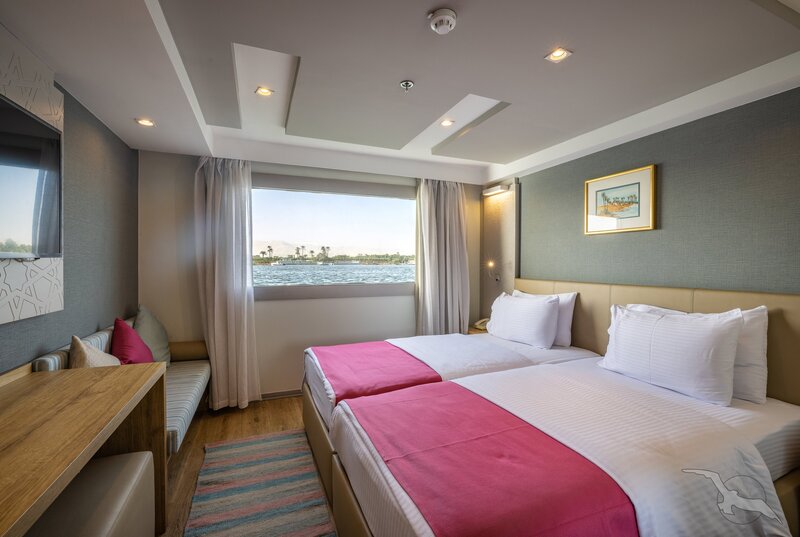 Crown Vision - 105-108 Crown Vision - 105-108