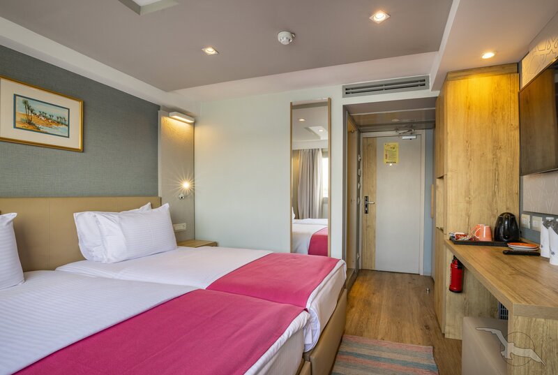 Crown Vision - 105-108 Crown Vision - 105-108