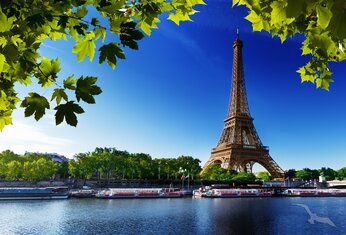 Blick auf den Eiffelturm in Paris, Frankreich
