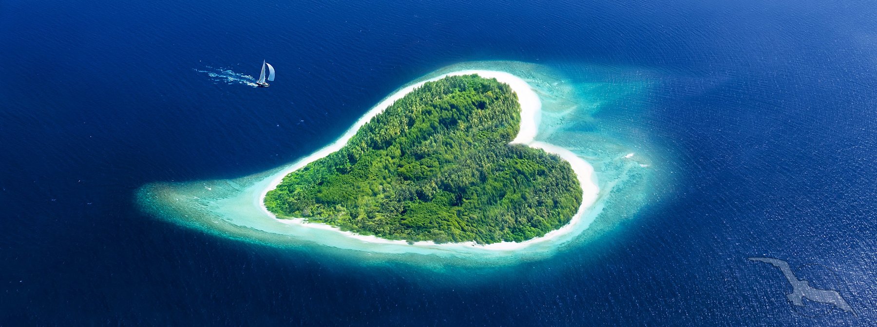 Insel in der Form eines Herzes