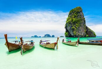 H&ouml;lzerne Boote an der K&uuml;ste von Phuket, Thailand